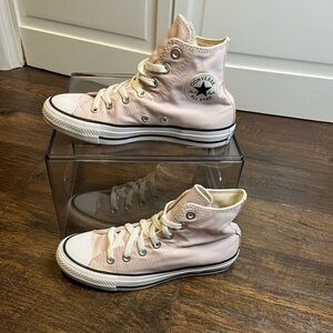 Converse Unisex Chuck Taylor All Star High Top Sneakers Size Men’s 4 Women’s 6